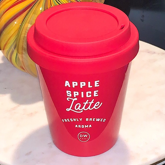 DW HOME CANDLE APPLE SPICE LATTE FRESHLY BREWED RICHLY SCENTED CANDLE NEW 11.2oz - Picture 1 of 6
